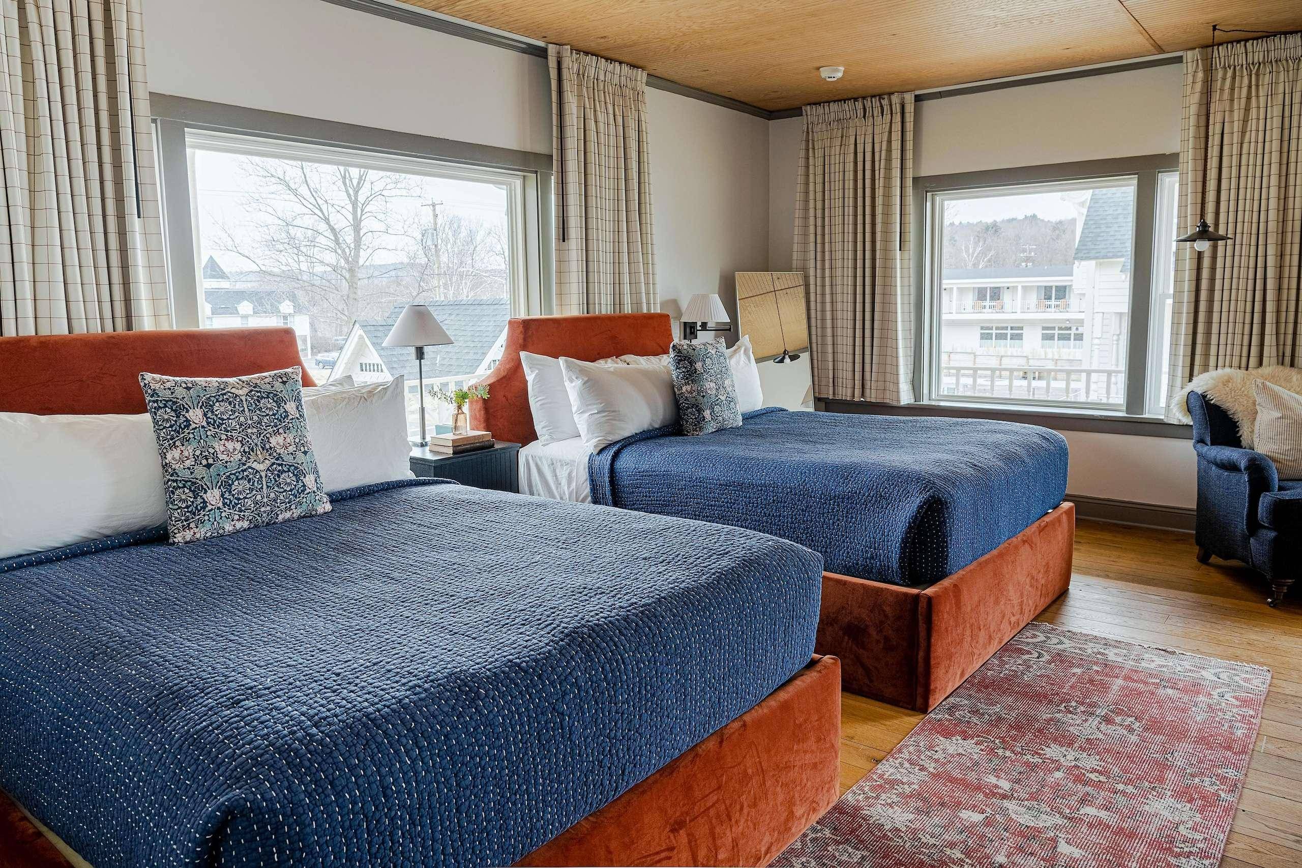Manor double room beds