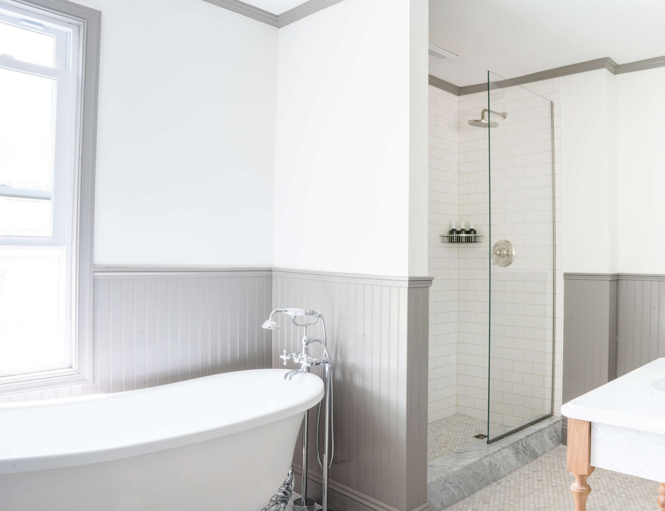 Tub and standing shower in the Baller Suite